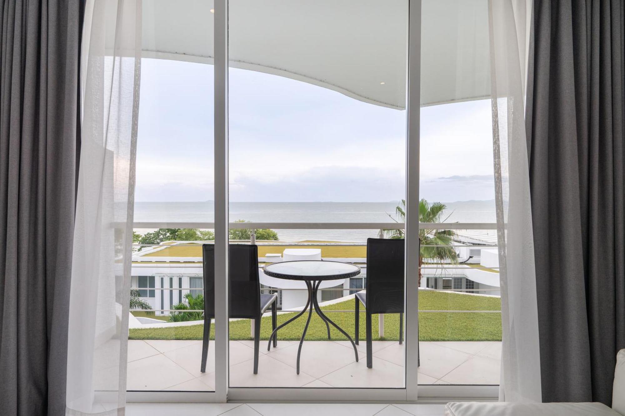 Pure Sunset Beach - Ocean View Room, Pattaya Na Chom Thian Exterior foto